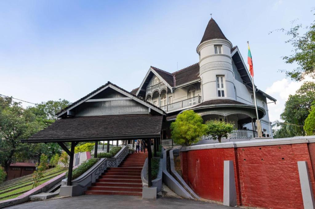 Virati Hotel Rangun Zewnętrze zdjęcie