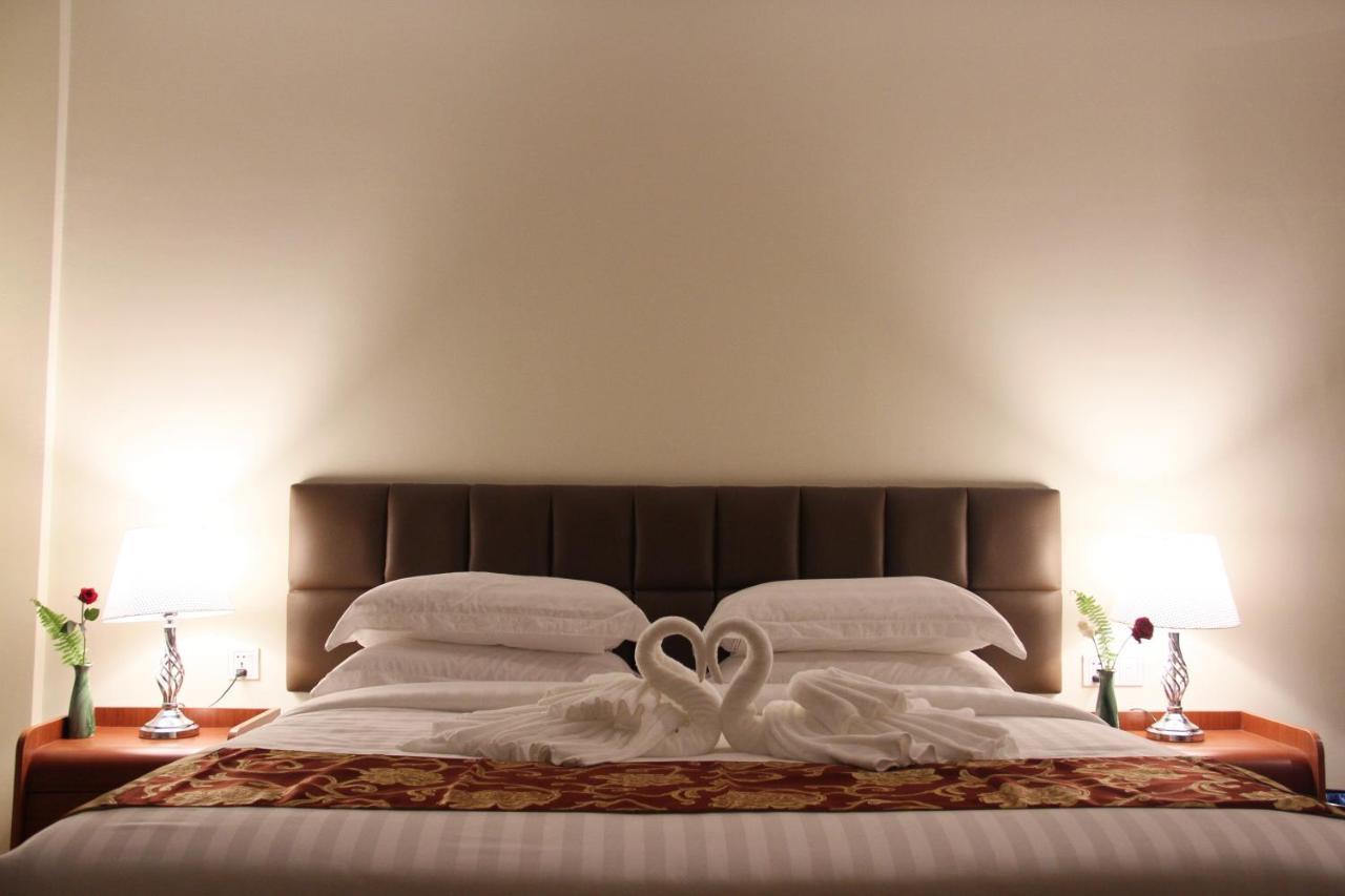 Virati Hotel Rangun Zewnętrze zdjęcie