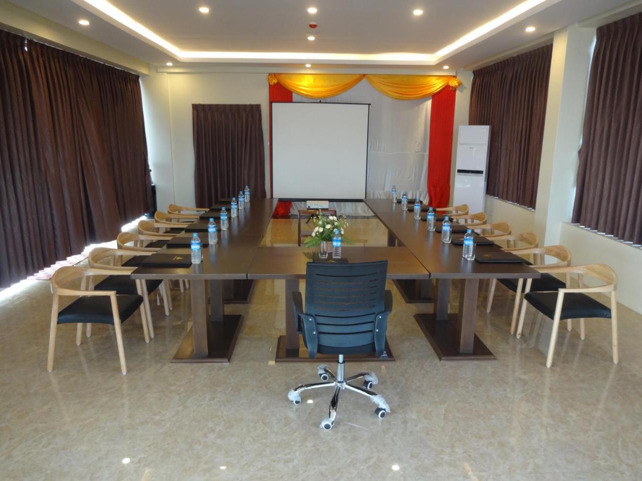 Virati Hotel Rangun Zewnętrze zdjęcie