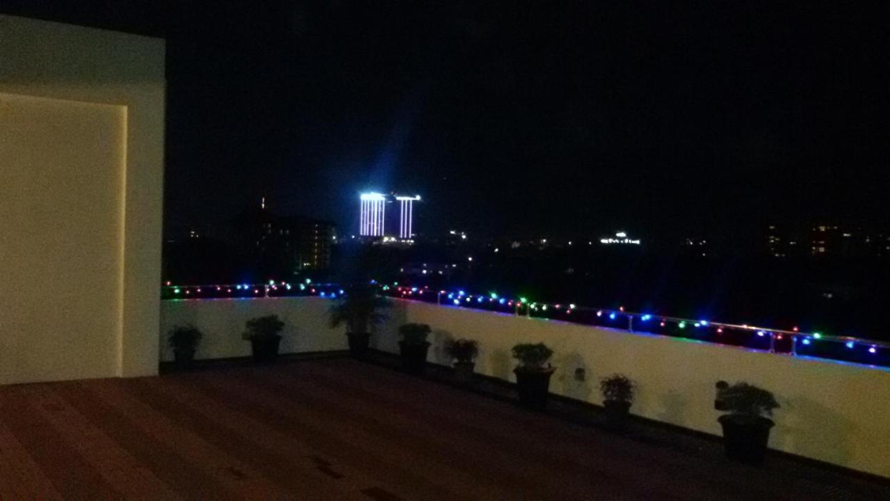 Virati Hotel Rangun Zewnętrze zdjęcie