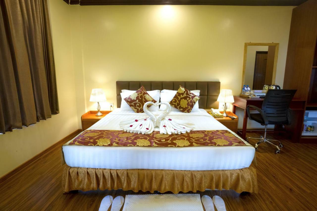 Virati Hotel Rangun Zewnętrze zdjęcie
